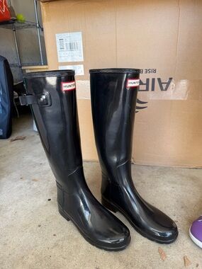 Hunter Tall Gloss Black Waterproof Rain Boots